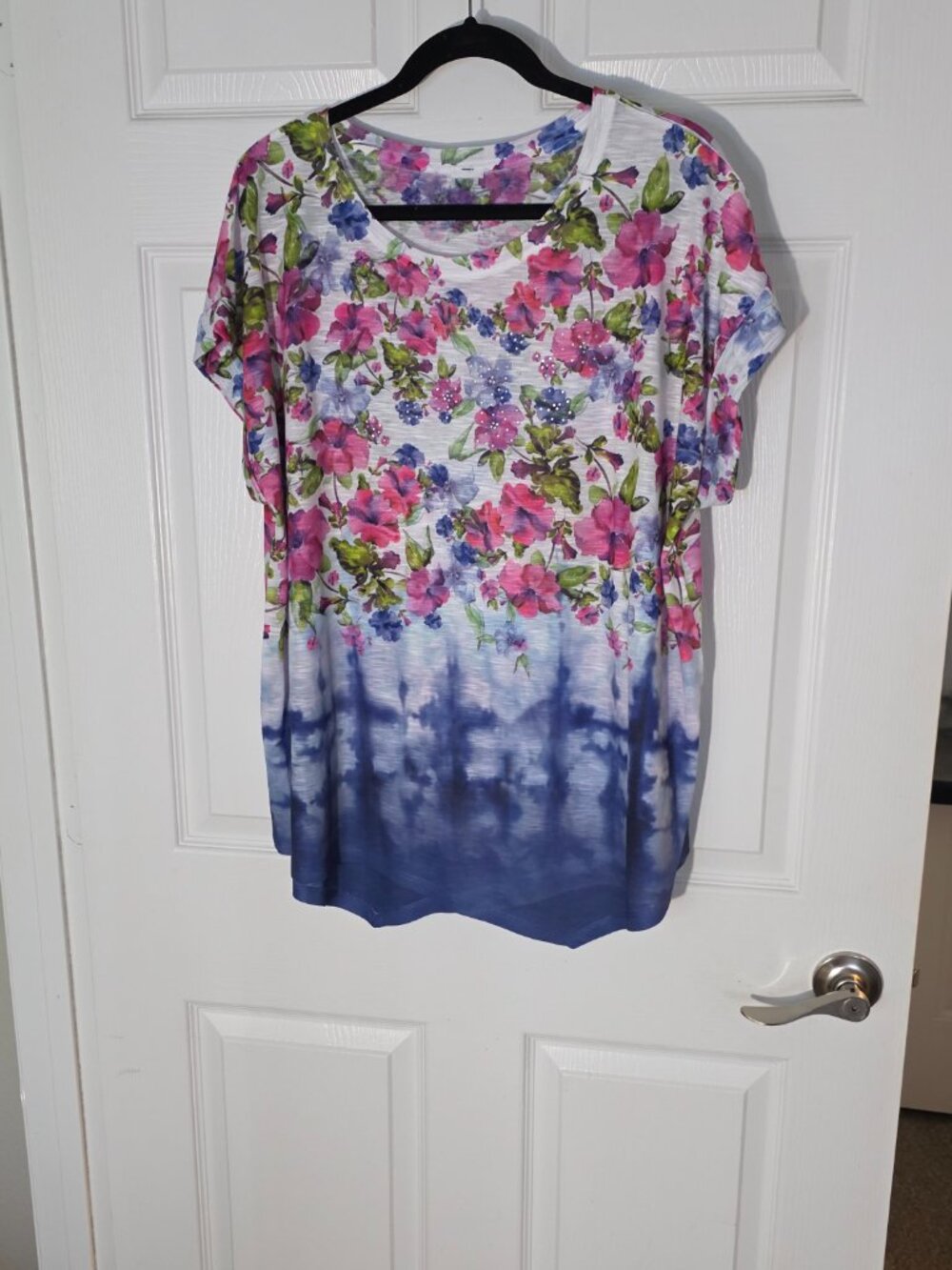 Time and Tru Women's Short Sleeve Multicolor Sublimation Top Shirt